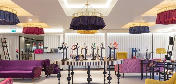 Manolo Blahnik hunde su beneficio un 18,5% por las inversiones y estanca sus ventas en 2018